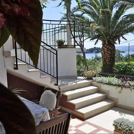 Ground Floor شقة سريسر